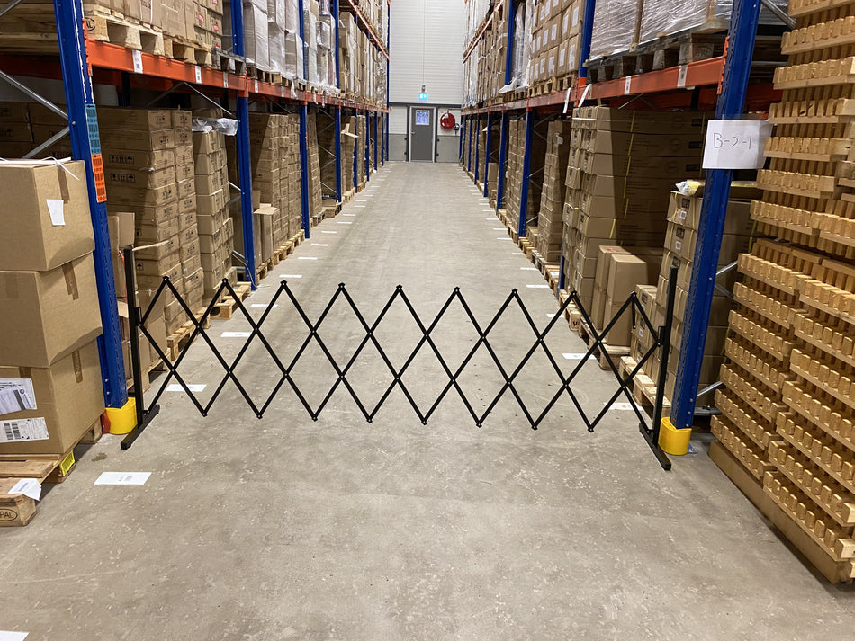 Flexibarrier Expandierende Barriere -Basic mit Sockel- (2,7 m, schwarz)