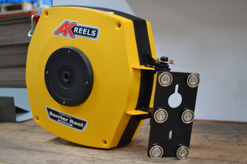 Magnetische Halterung für Absperrbandrolle