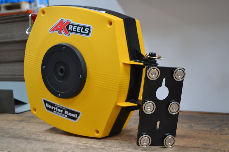 Magnetische Halterung für Absperrbandrolle