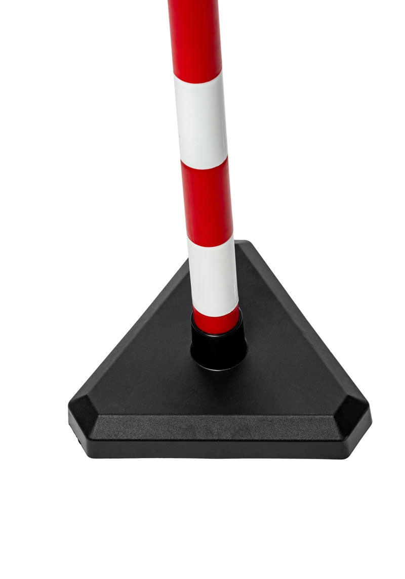 Flexibarrier Basic Pfosten- und Kettenabsperrung mit Betonsockel, 90 cm hoch